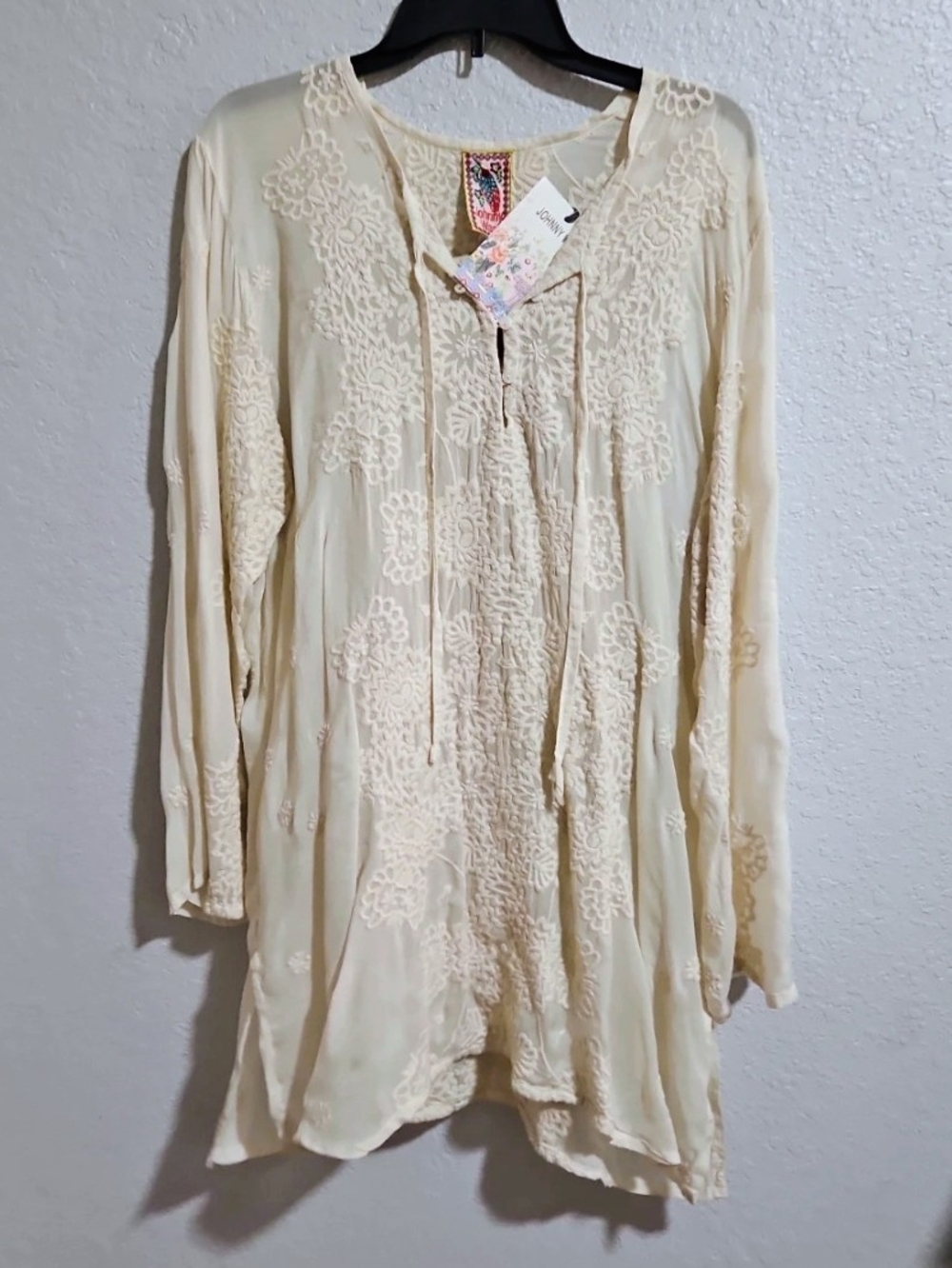 JOHNNY WAS Embroidered Cream Tunic Top - Picture 2 of 5